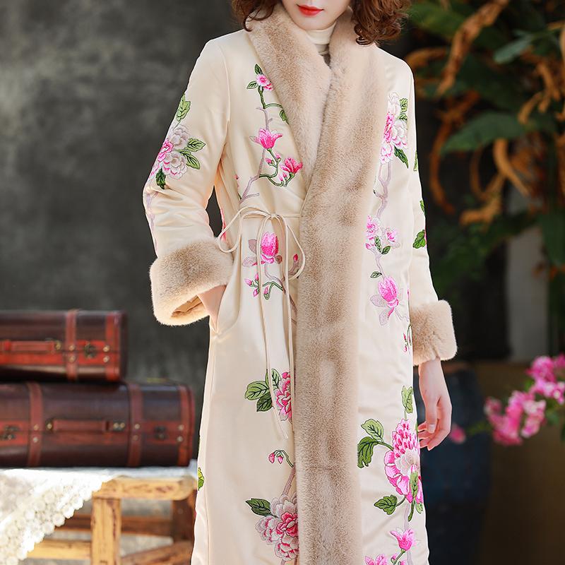

Winter New Vintage Style Long Embroidery Flower Warm Cotton Coat Chinese Elegant Fur Collar Lady Coat -3XL, Beige