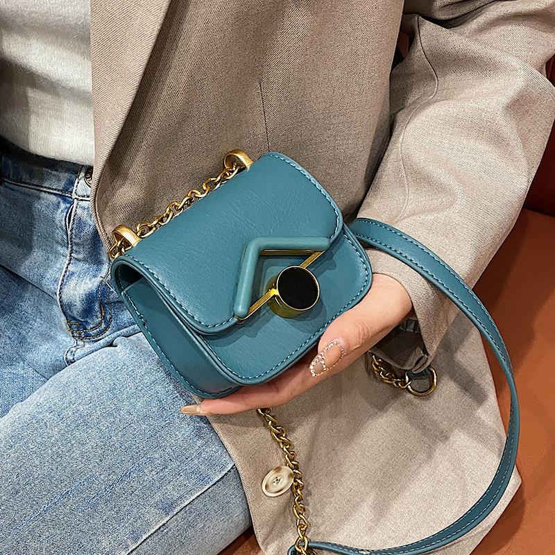 

OLUOLIN Women Chain Solid Color Crossbody Bag Mini Shoulder Bag Female PU Flap Daily Pouch Tote Purse Lipstick Key, Black