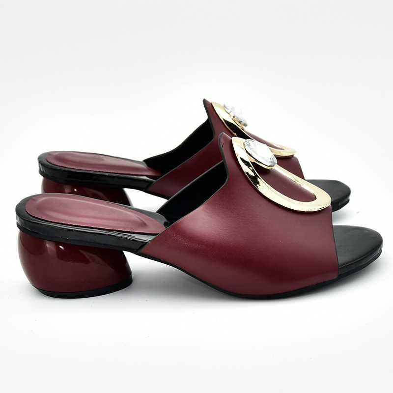 

2020 Luxury Shoes Women Designers Ladies Sandals with Heels Pumps Women Shoe Decorated with Rhinestone Italian Elegant Pumps1, Fuchsia