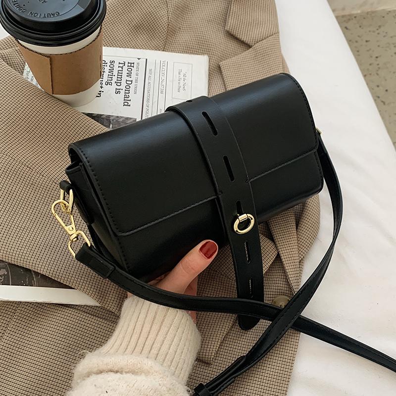 

Niche Design Senior Retro Handbags Fall/winter New Fashion All-match Messenger Bag Western Style Unique Square Bag Width: 21cm, Black