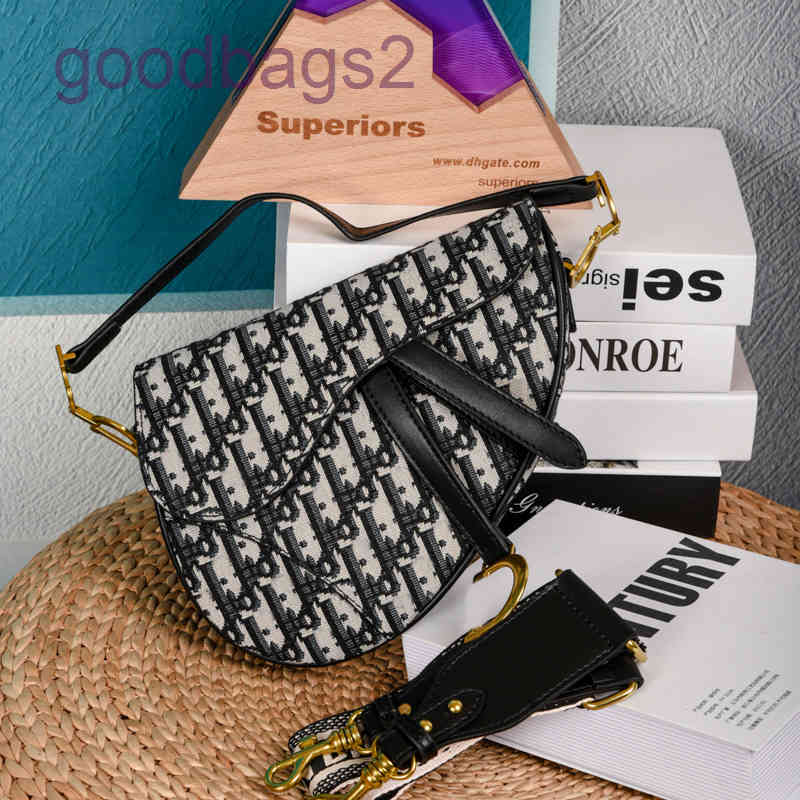 

Luxury Designer Brand D bag 6A Top Quality Designer Handbag Saddle Bag Ladies Diagonal Embroidery Shoulder Fashion Banquet Den HFHN, Box