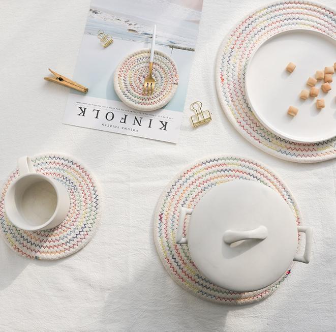 

Hand-woven Japanese cotton placemats coasters dishes potholders thickened heat insulation pads Nordic simple cotton and linen table mat1