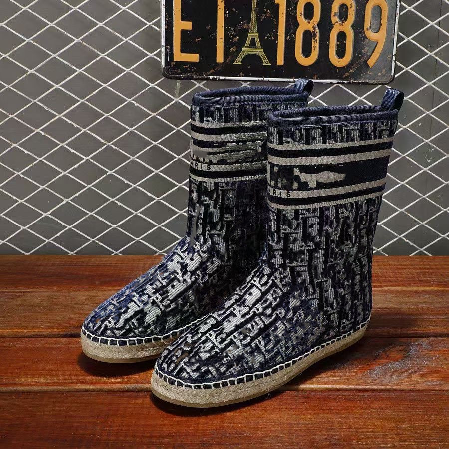 

New Ladies autumn winter snow boots, hemp rope soles, preschooled embroidered lamb feather ankle boots, flat cotton boots leather, Wear stick