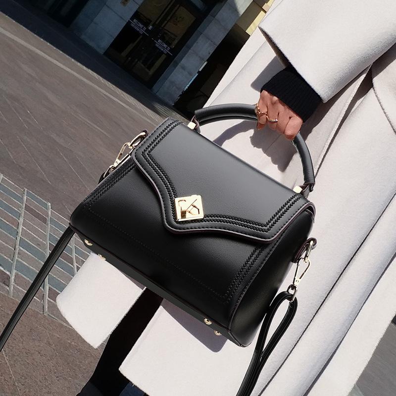 

Genuine Leather Handbags 2021 New Ladies Messenger Large Capacity Fashion All-match Shoulder Bag Handbags Cc, Black