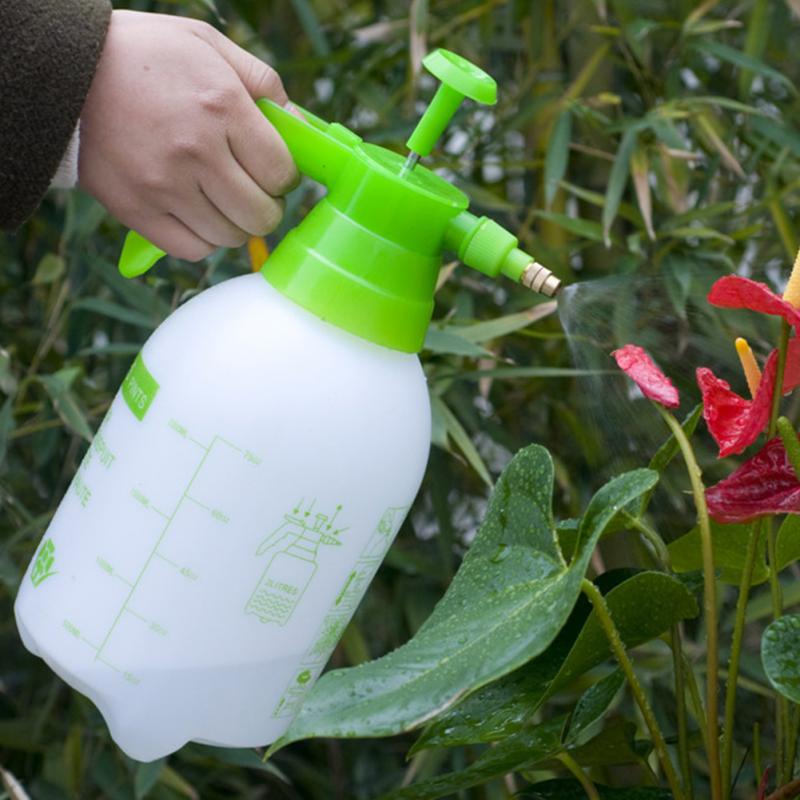 

2L Pump Pressure Water Sprayer Hand-held Pneumatic Sprayer Garden Bottle For Plant