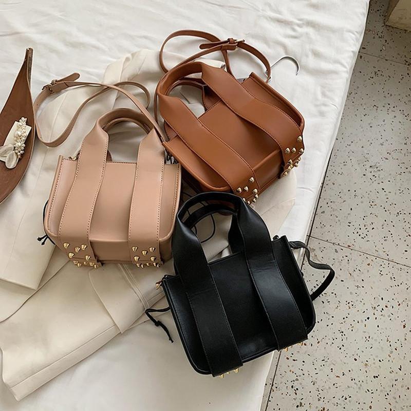 

New Trendy Rivet Bag Women's Bag New Korean Retro Wide Shoulder Strap Handbag Simple Temperament Single Shoulder Messenger, Black