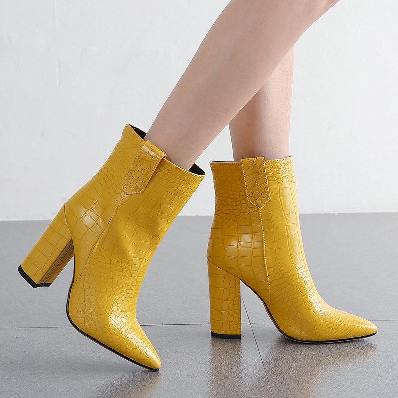 

DEAT 2021 New Autumn Winter Fashion Casual Solid Color Pointed Toe High Heel Pointed Thick Heels Women Shoes Short Boots SH115, Black