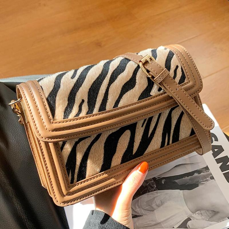 

Sexy Leopard Square Crossbody bag 2021 Fashion New Quality PU Leather Women's Designer Handbag Vintage Shoulder Messenger Bag, Black