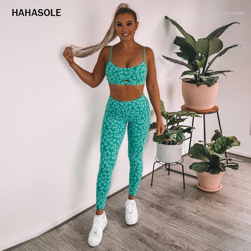 

HAHASOLE Seamless Yoga Set Ladies Fitness Clothing Suit Sportswear Gym Suits Vests Exercise Stretch Quick Dry Yoga SWD12634-401, Grey