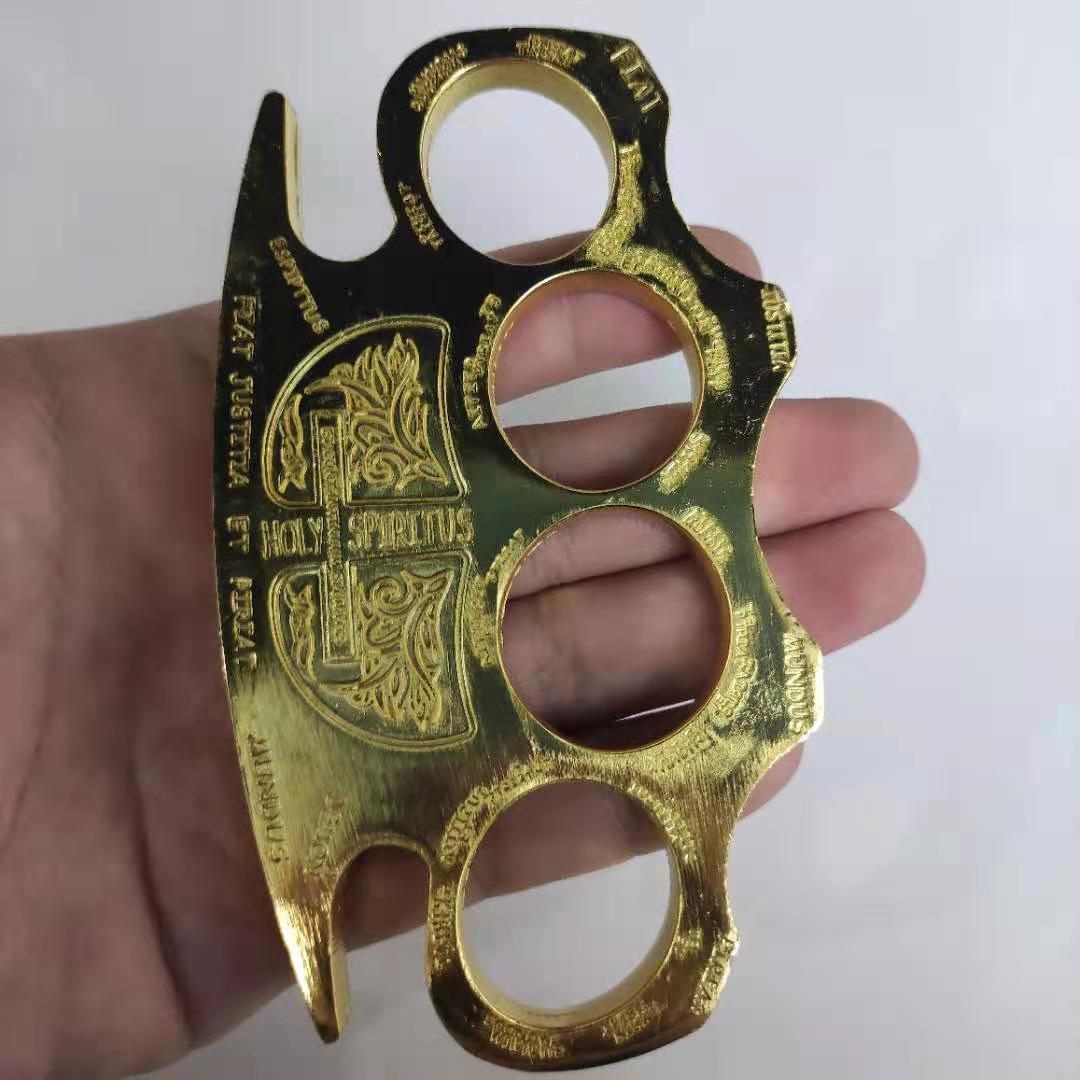 

High Hardness Hell Detective Constantine Brass Knuckle Outdoor EDC tools Knuckles Duster Buckle Break window Self-Defense tool313