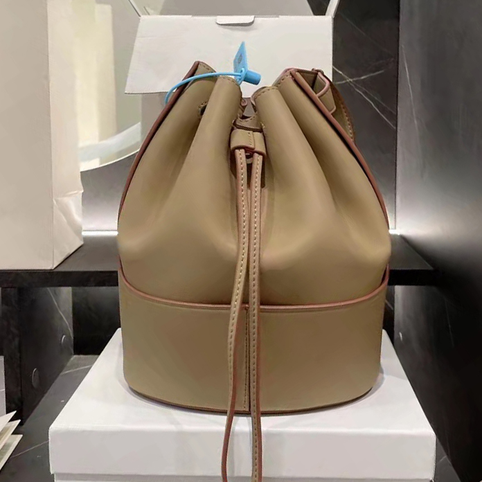 

Shoulder Bag High quality fashion women's Bucket Bags cross body armpit bag perfect hardware Leather Handmade solid color simple leisure many people love