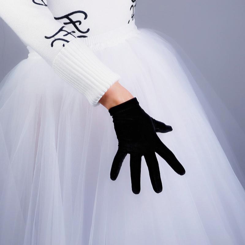 

Five Fingers Gloves Fashion 2021 VELVET Extra Short 19cm Elastic Stretch Velours Flannel Black Touchscreen Women Evening