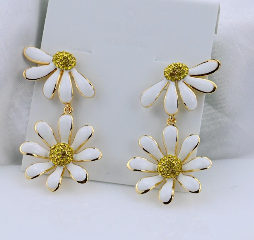 

Earrings & Necklace CSXjd Fashion Jewelry High Quality Copper Enamel Glaze Small Daisy Flowers, Silver
