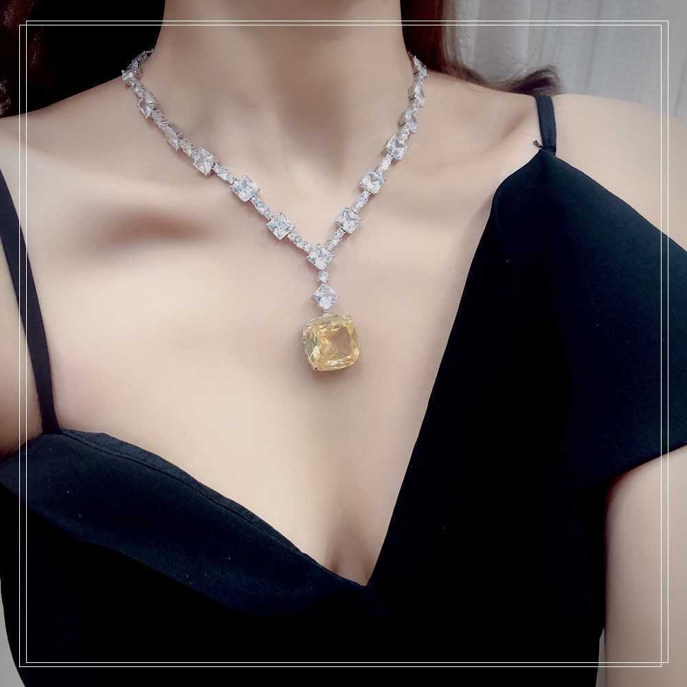 

2021new Fashion Luxury Trend Web Celebrity Talent Yellow Women's Necklace Drop Pendant Shiny Party Ball Queen Temperament Love