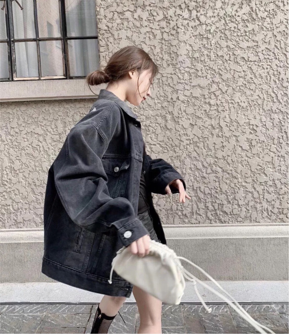 

2020 trend cost fashion back rhinestone rhinestone letters denim jacket men and women same style autumn and winter loose jacket, Black;brown