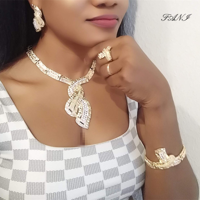 Fani nigerian wedding woman accessories jewelry set Wholesale italian Bridal jewelry set dubai gold color jewelry set Brand Y200602-image-549162661