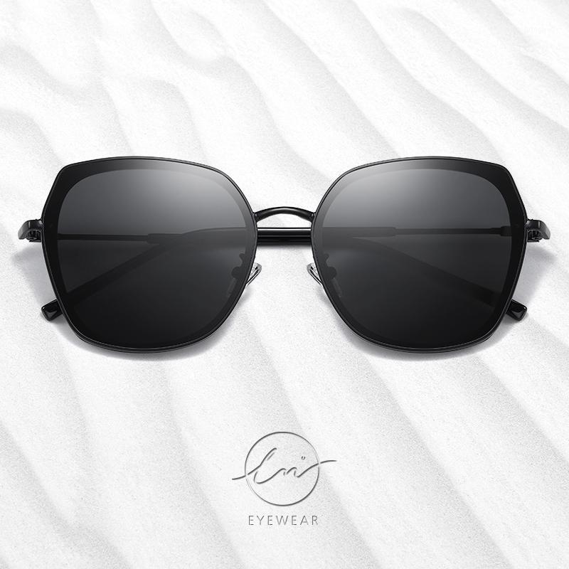 

Sunglasses LM Women 2021 Metal Frame Luxury Female Designer Oversized Square For Ladies Goggle UV4001