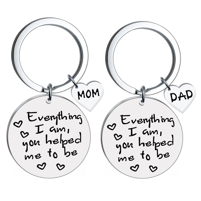 

Mom Keychain Man Letter Key Chain Women Dad Key Holder Couples Round Keyring Party Ring Heart Pendant Zinc Alloy Porte Clef