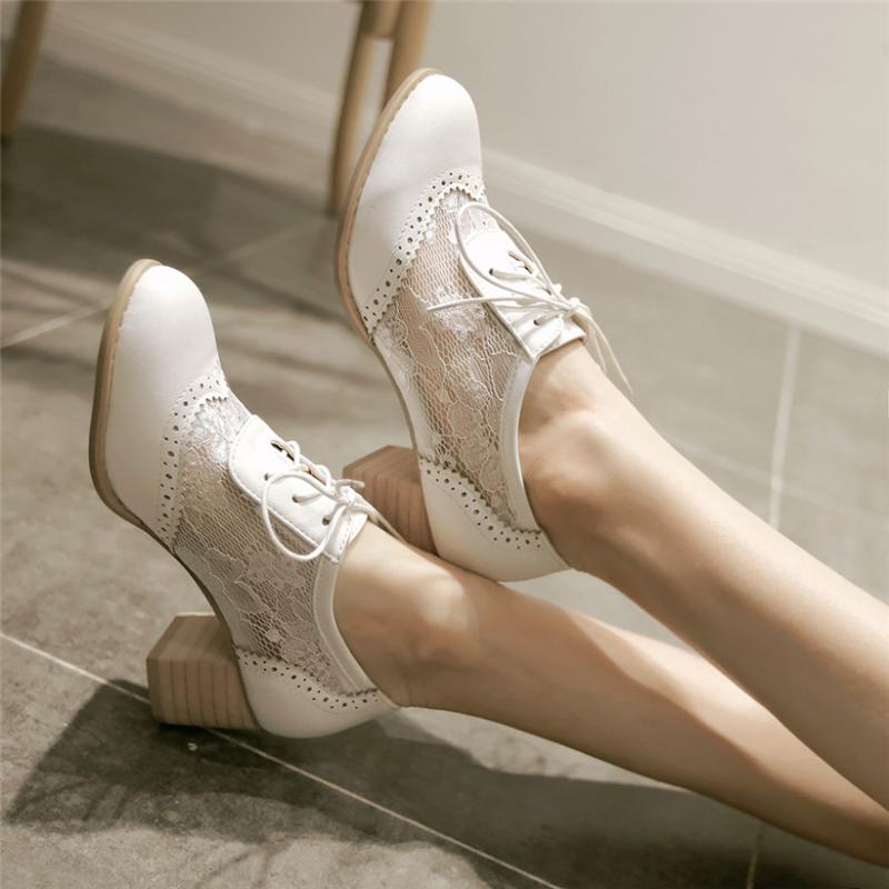 

AGODOR Summer Embroider Breathable Mesh PU Leather Women Pumps Round Toe Brogues Vintage Derbies High Block Heel Lace Up Ladies, Black