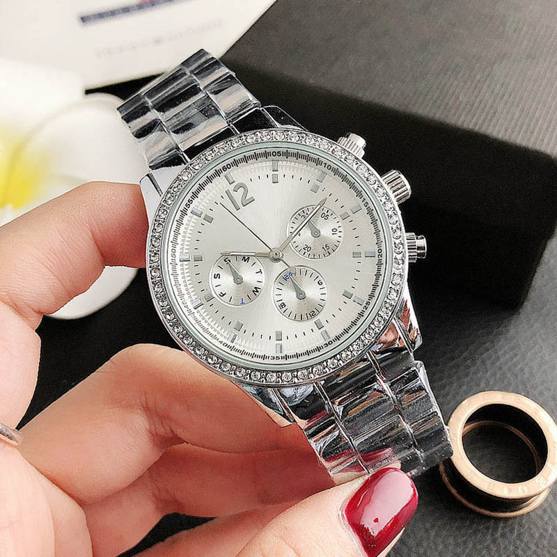 Montre-bracelet de marque pour femme fille 3 cadrans style cristal acier bracelet en métal montres à quartz TOM32