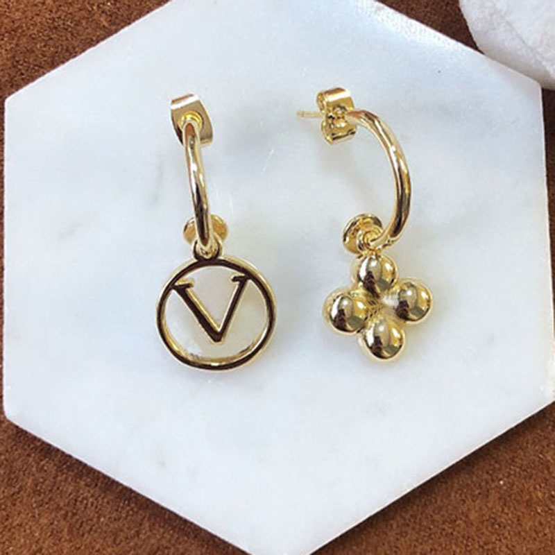 

Designers Dangle Earrings For Womens Gold Color Earring Fashion Jewelry Luxury Stud For Lady Hoops Designers Women Studs 2202122WU