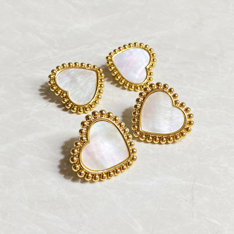 

Heart Pearl Ear Stud Shell Clip-on Earrings for No Hole ears, Golden;silver