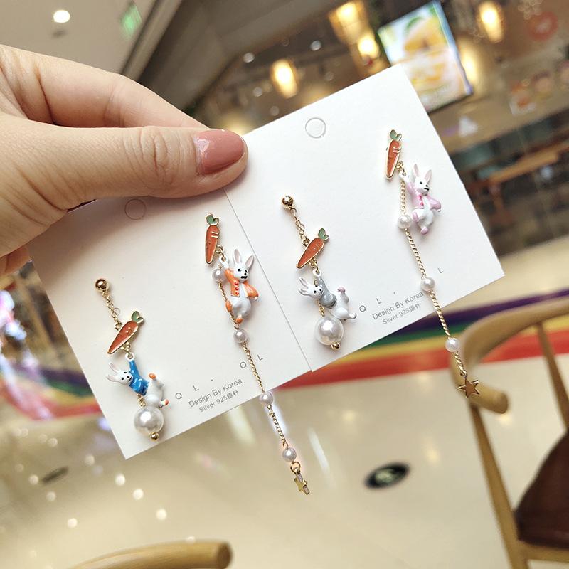 

Original design Korean fashion jewelry asymmetrical eating carrot earrings sweet girly imitation pearl earrings for women