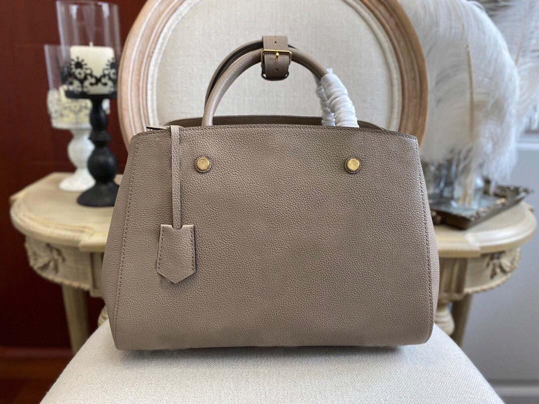 

LUXURYS DESIGNERS MONTAIGNE MM BAG BB bags embossed leather Fashion Womens Business Tote Handbag Cross Body Shoulder Bag TOTES has dust bag U5EZ#