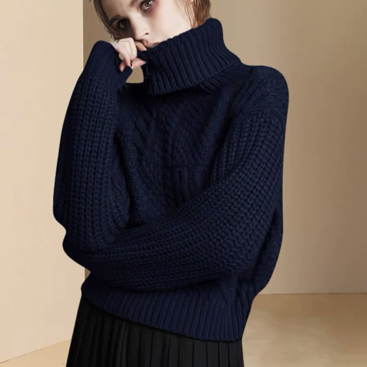 

2021 Autumn and New Solid Winter Wind High Female Sweater Loose Wear Knitted Shirt Tide 7841, White;black