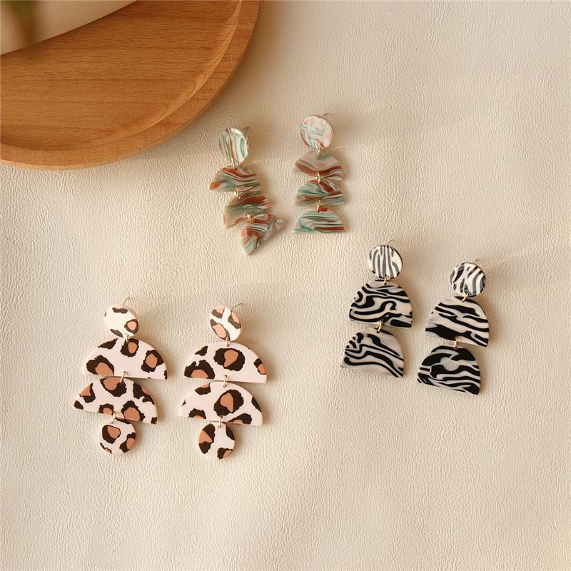 

AOMU New Trendy Acrylic Multicolor Black White Stripe Leopard Pattern Geometric Round Semicircle Earrings for Women Jewelry