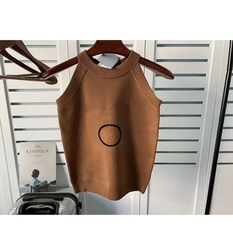 

womens Vest designer t shirt Spring and summer relaxed fit jacket Top solid color pattern short sleeve knit sweater, White