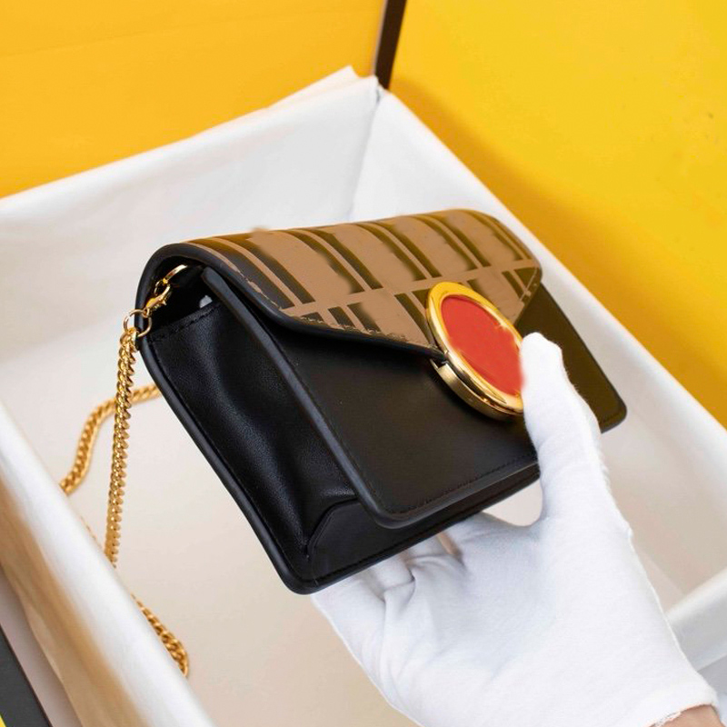 

Chest Pack Women Fannypack Fashion Letter Waist Bag Hip-Hop Small Belt Shoulder Bag Chain Crossbody Bags Metal Flap Messenger Bags Pocket