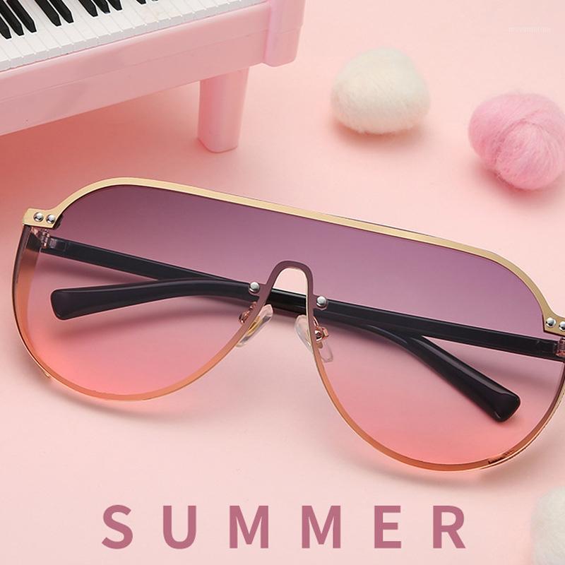 

Sunglasses Women Vintage Oversized Gradient UV400 Retro Brand Designer Big Frame Sun Glasses For Female Ladies Eyewear1