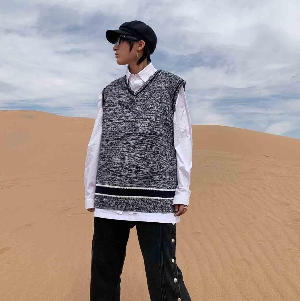 

Mens desinger sleeveless vest sweater high quality Cashmere Blend V neck outwear vest for men women 2021 new arrival sweater Gray color SML