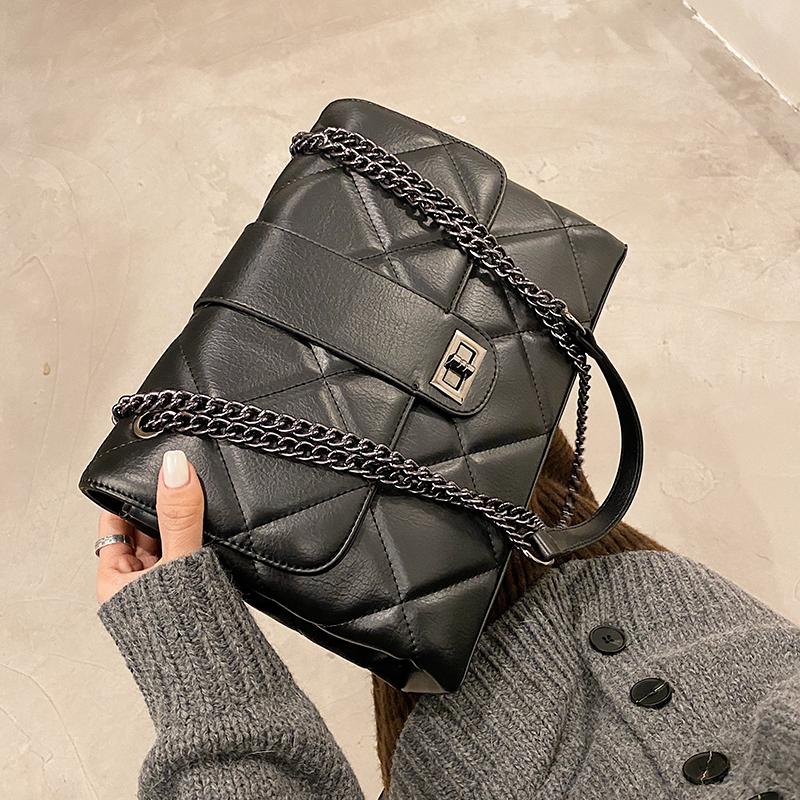 

vintage lingge chains women shoulder bags designer luxury crossbody messenger bag lady big flap purses good quality large totes, Black