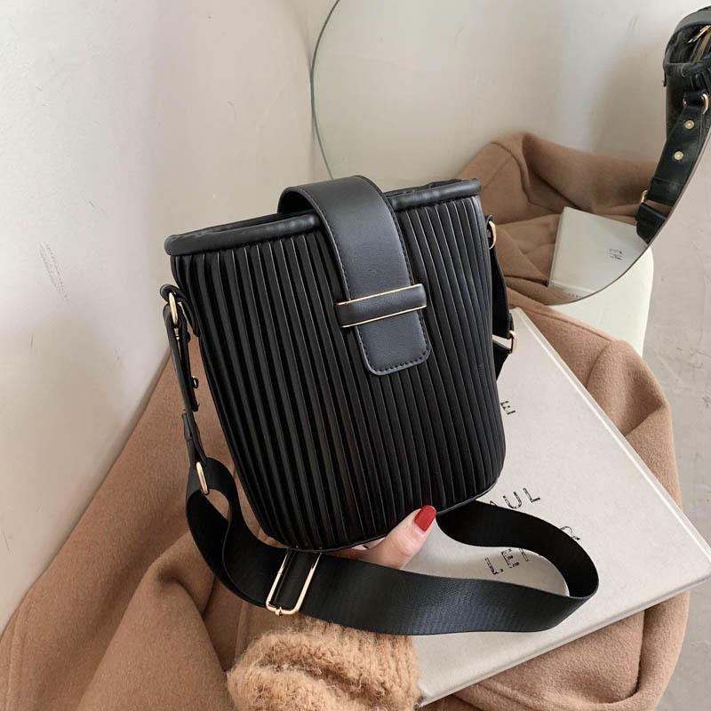 

Vintage High Quality PU Leather Zipper Bucket Crossbody Bag for Women Handbag Clutch Women Shoulder Purses Brand, Black