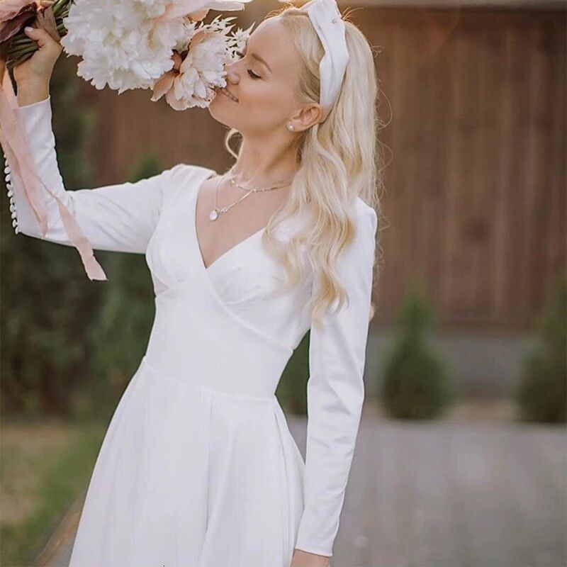 

2021 New Autumn Short Bride, 1087, 19-year-old Wedding Dressed Party Dress Decont v Robot Soil N4S4, Same as pictures