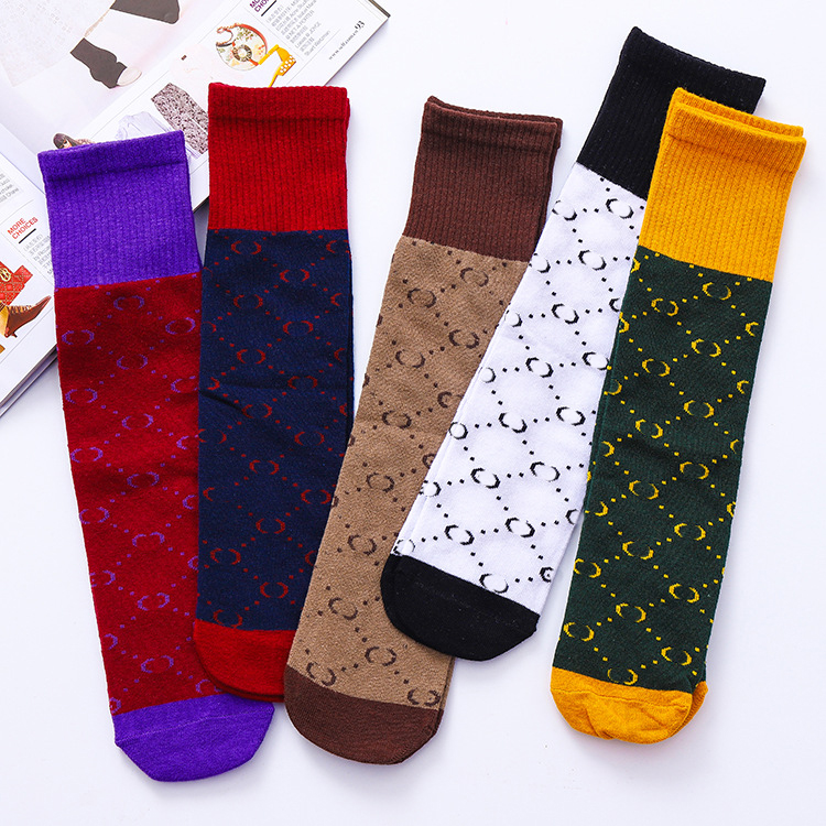 

Classic Brand Letters Printing Sports Socks Men Women Autumn Winter Pure Cotton Calf Sock Luxury Designer Hosiery Breathable Outdoor Leisure Knee Stockings, Red