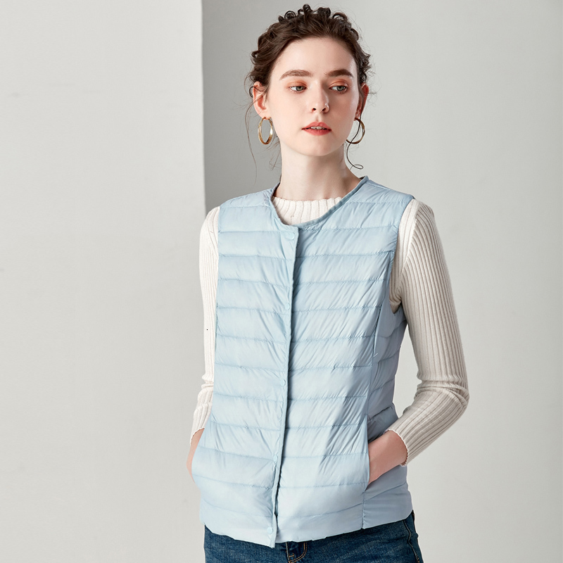 

2021 New Woman White Down Ultra Light Vest Winter Weightless Round Collar Without Sleeves Jacket Outwear E2SO, Burgundy.