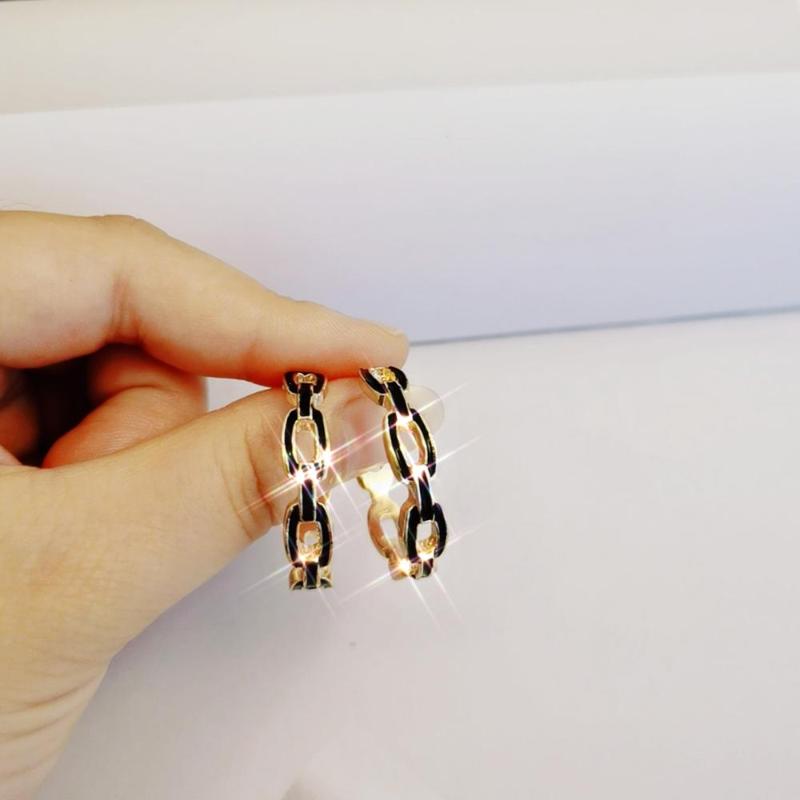 

Simple Metal Enamel Hoop Earrings Fashion Circle Hoops Statement Earring for Women Party Jewelry Elegant Punk Luxury Ear brincos