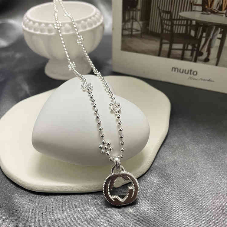 

Gu 2022cci new men and women Double Gins Round Bead Chain g Snowflake Necklace for Male and Female Lovers Girlfriend on Valentine's Day
