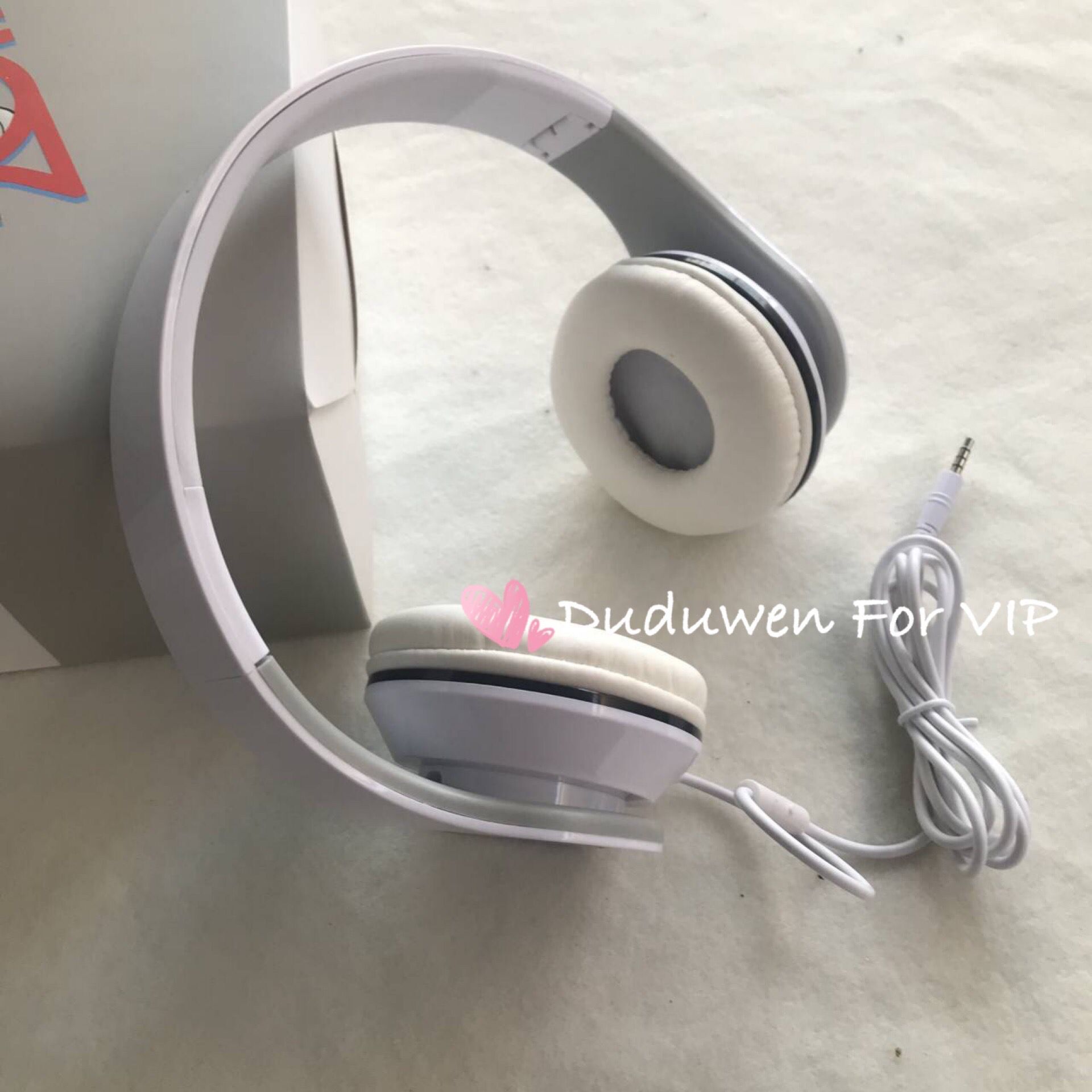 

fashion symbol headphone classic headset with gift box party earphone c party gift