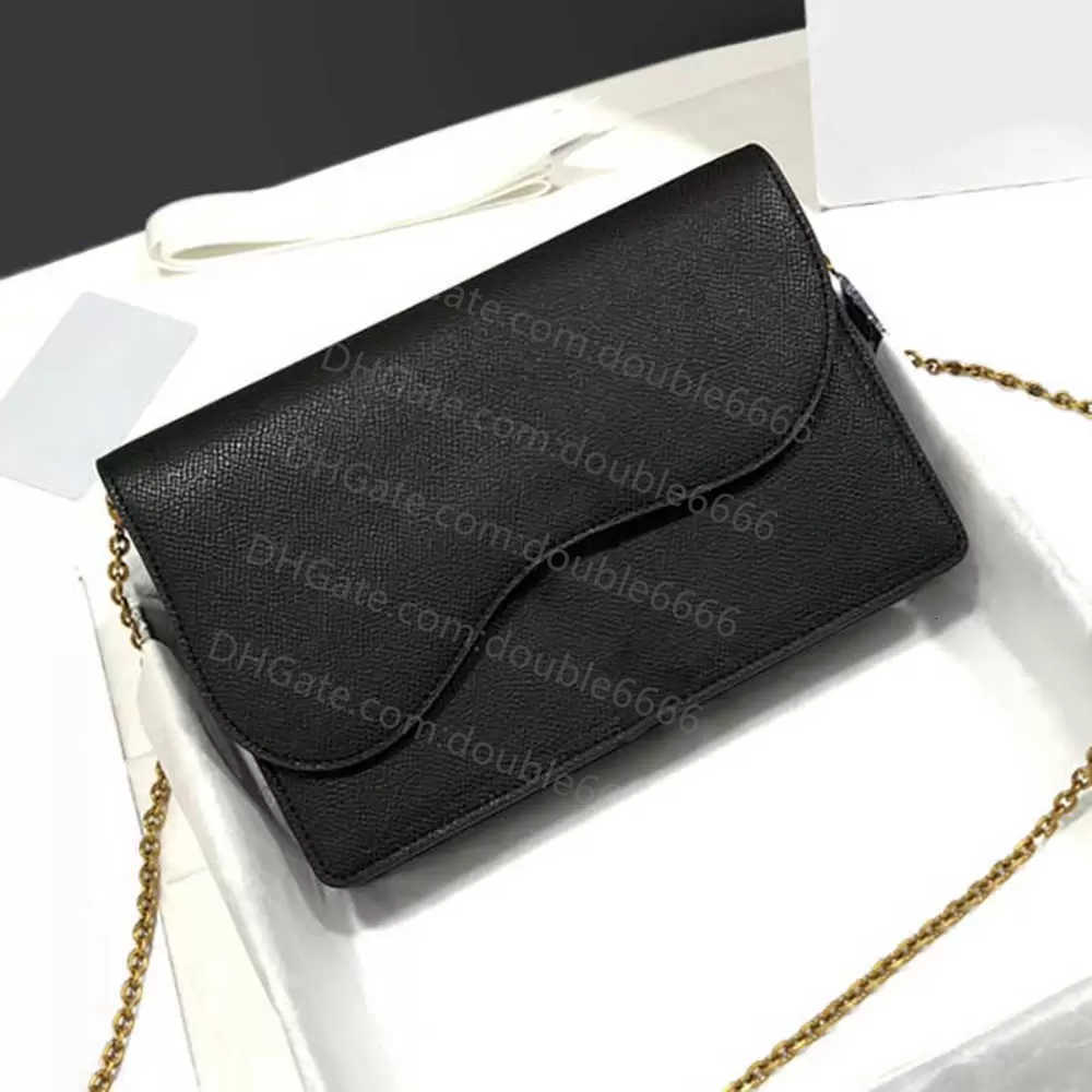 

7A+Fashion bag The new series Impressed grain face tactile calfskin saddle chain clutch Gold vintage metal accessories Lined with calfskin bags