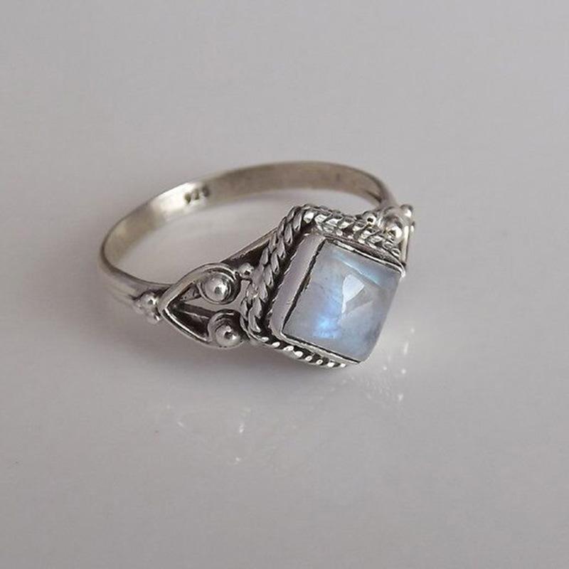 

Vintage Hollow carving Elegant Women's Engagement Banquet Rings Delicate Square Opal Anniversary Holiday Gift Jewelry