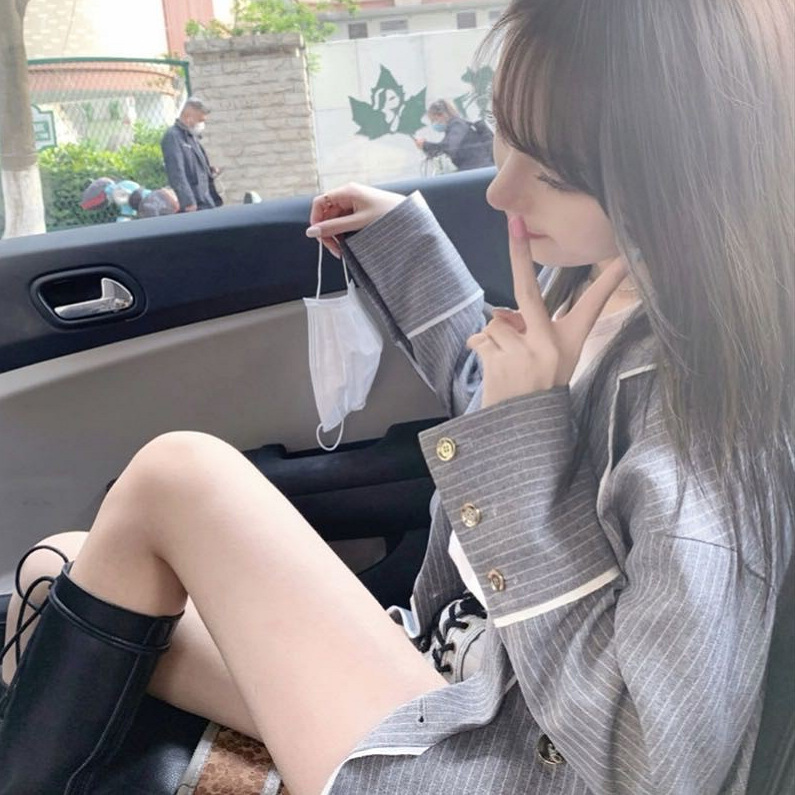 

2021 Listed Grey Temperament Lapel Female Jacket Early Autumn New Style College Age-reducing All Games Kwgw, Gray