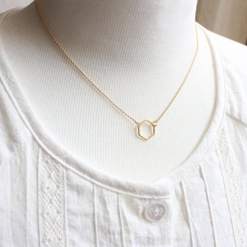 

Pendant Necklaces HebeDeer Hexagon Choker Jewelry Lovers Simple Trendy Girl Yellow Gold Color Necklace Chain Women Collares, Silver
