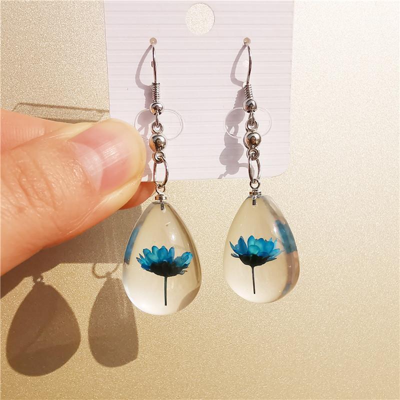 

Creative Handmade Plant Dry Dried Flower Earring Woman Cute Jewelry Fashion Clear Transparent Water Drop Resin Earring1