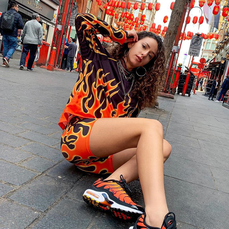 

Women Streetwear Fashion Printed Two Pieces Sets 2020 Trendy Ladies Long Sleeve Casual Sweater + Shorts Womens Flame Printed Hip Hop Suits, Black shorts