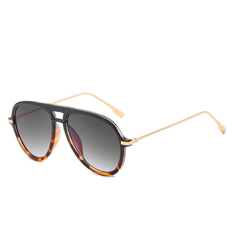 

Fashion BRAND DESIGN Classic Sunglasses Women Men New Vintage Gradient Sun Glasses UV400 Sunglass Shades Eyewear Gafas De Sol