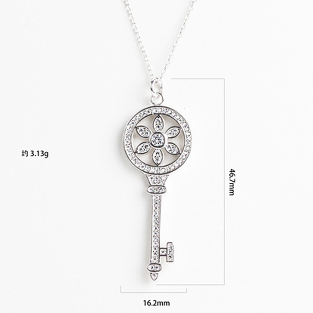 

Luxurys Designers Fashion Dz037 inlaid zircon women's full diamond women's Gilded little sunflower key design guard pendant Pendant